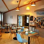 Отель Brit Confort Azur Cholet Nord