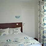 Brit Confort Azur Cholet Nord Отель Saint-Andre-de-la-Marche