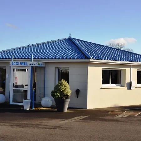 מלון Brit Confort Azur Cholet Nord 3*