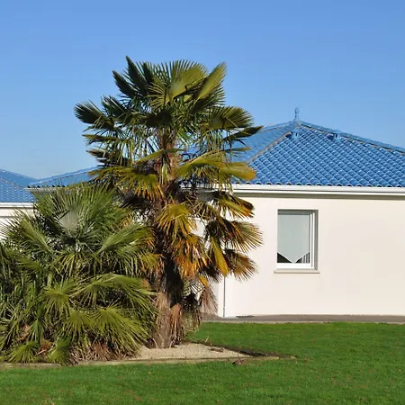 Отель Brit Confort Azur Cholet Nord Saint-Andre-de-la-Marche