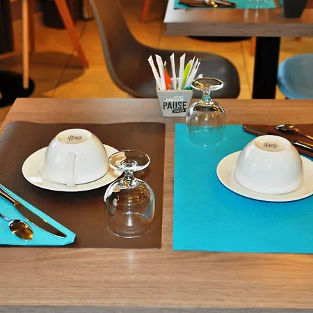 Brit Confort Azur Cholet Nord Hotell