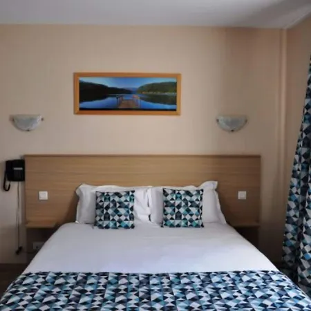 Brit Confort Azur Cholet Nord 3* Saint-André-de-la-Marche