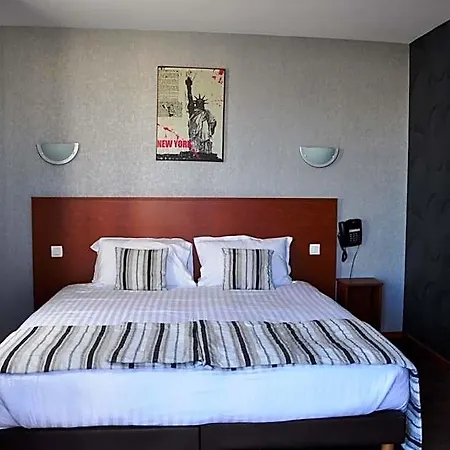 Hotel Brit Azur 3*