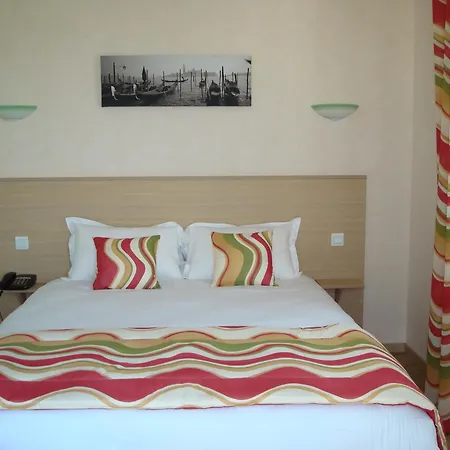 Brit Confort Azur Cholet Nord 3* Saint-Andre-de-la-Marche