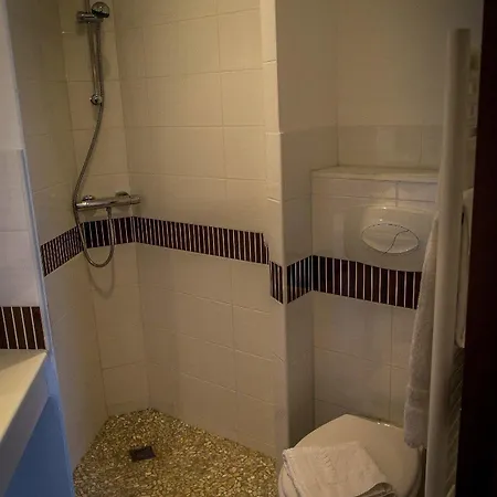 فندق Brit Confort Azur Cholet Nord