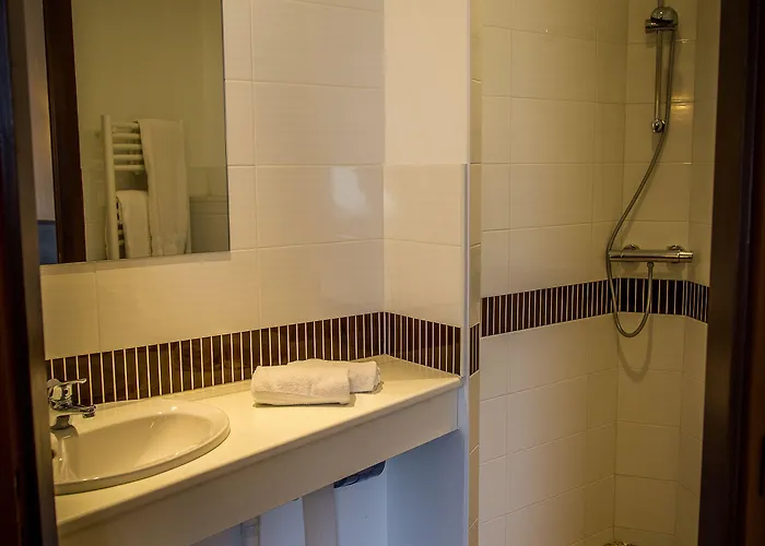 Brit Confort Azur Cholet Nord 3* Saint-André-de-la-Marche