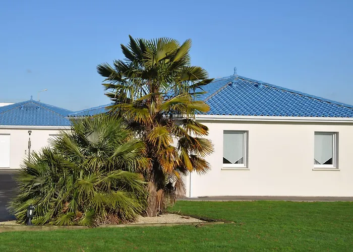 Hotel Brit Confort Azur Cholet Nord Saint-André-de-la-Marche