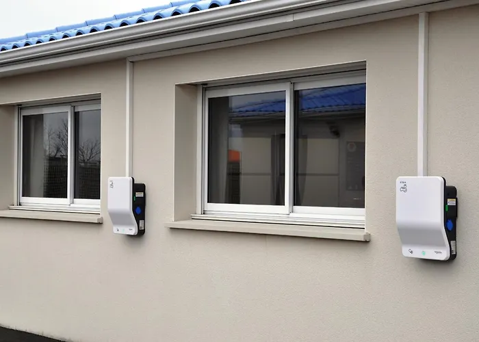 Brit Confort Azur Cholet Nord 3*