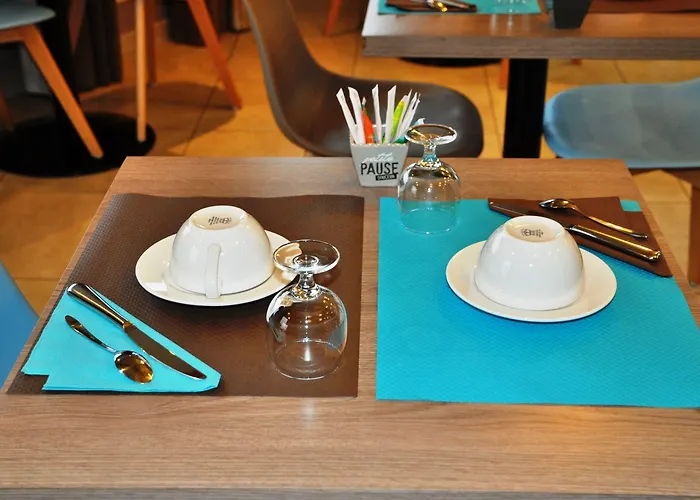 Brit Confort Azur Cholet Nord Hotel