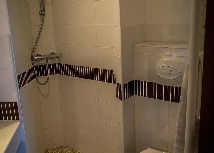 Hotel Brit Confort Azur Cholet Nord